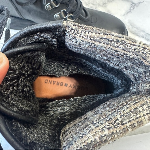 NWOB Lucky Brand Daxxter black leather hiking ankle boot Lace-Up Bootie 8 - Picture 7 of 7